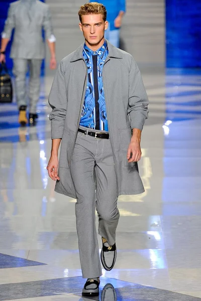 Look 4